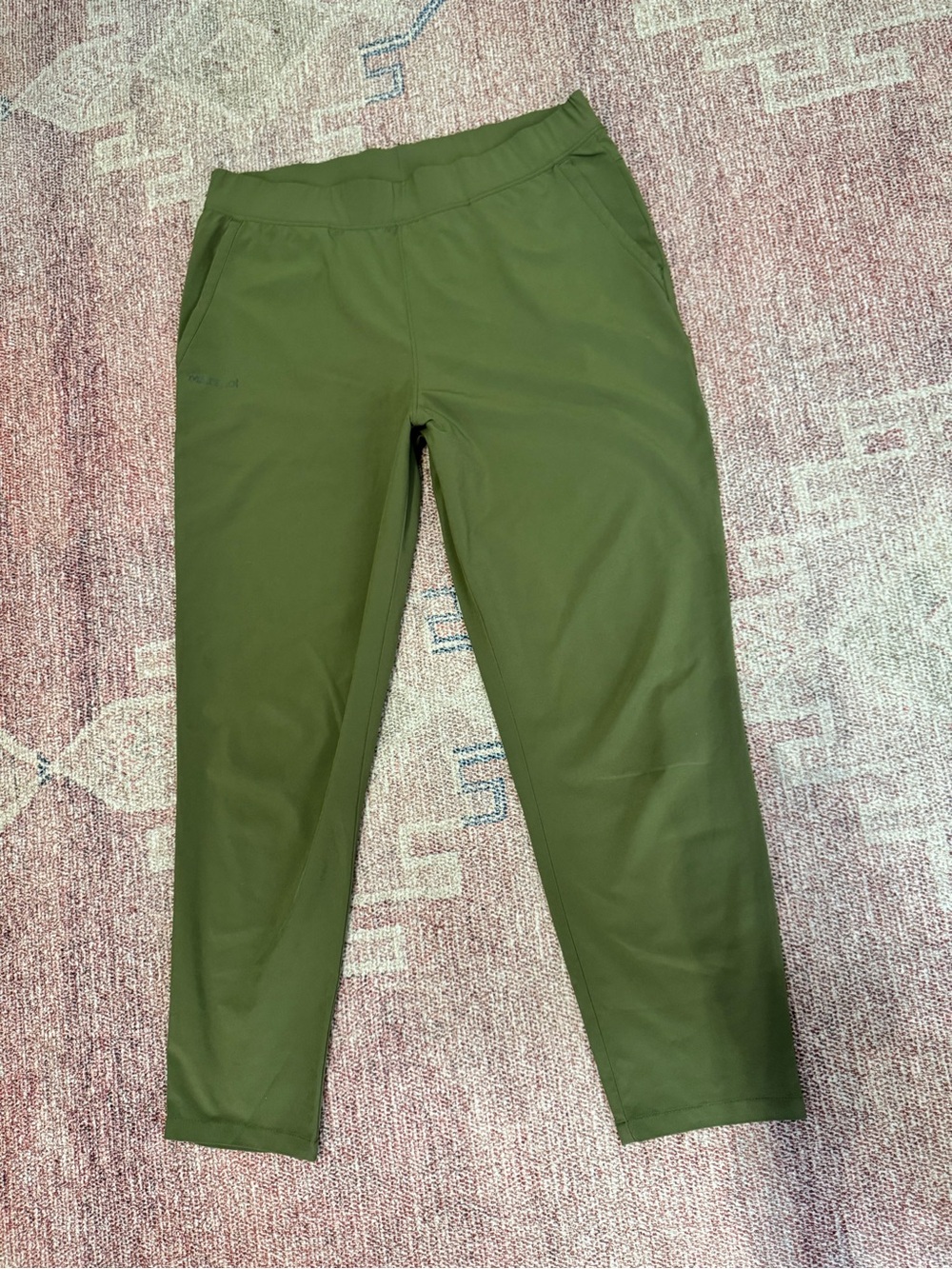 Marmot army green straight leg pull on stretch active hiking pants sz med